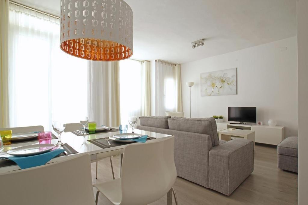 Warm Sands Apartment By Hello Homes シッチェス エクステリア 写真