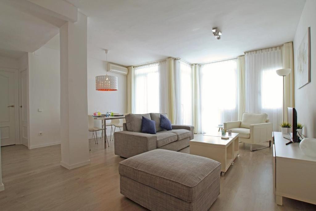 Warm Sands Apartment By Hello Homes シッチェス エクステリア 写真
